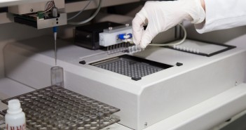 New insights on critical reagent optimization for antidrug antibody assays putting-assay-into-machine