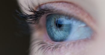 Development and evaluation of an ultrasensitive free VEGF-A immunoassay for analysis of human aqueous humor blue-eye