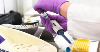 Novel miRNA biomarker based strategy could improve melanoma diagnosis mirna-biomarker-micropipette